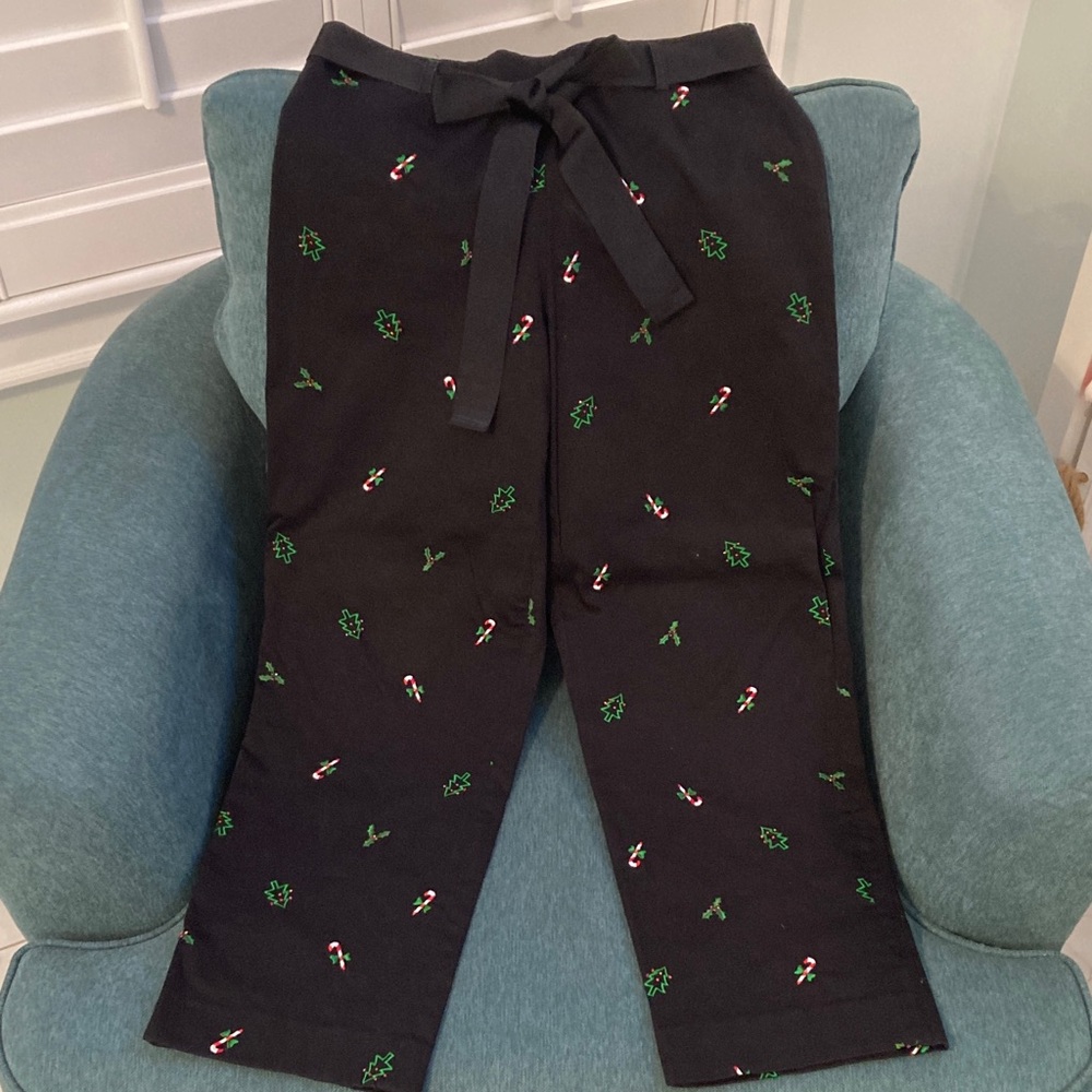 Black Holiday Pants with ribbon belt by Credo. Size 8.